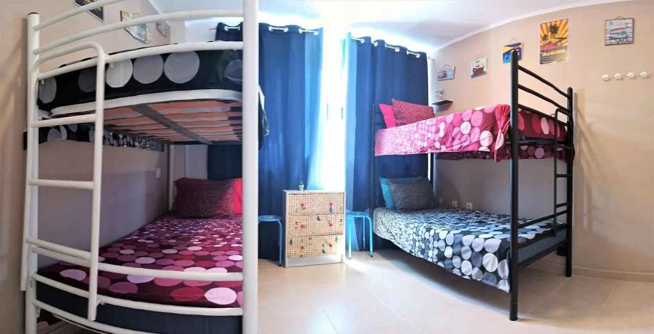 מלון קורלחו The Spot House